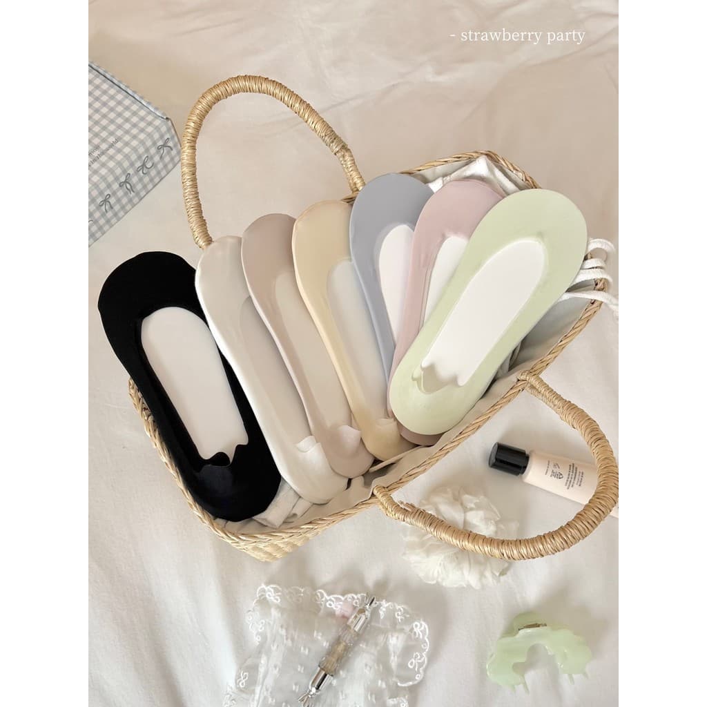 Meias de gelo ~ verão estilo fino boca rasa invisível barco meias femininas antiderrapante único sapatos meias anti-qued
