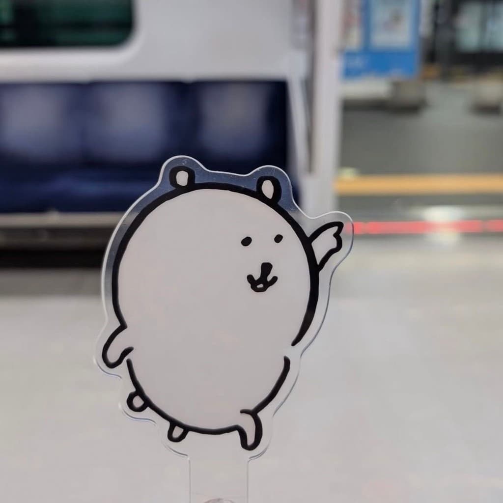 Novo estilo caseiro auto-rindo urso relógio-em vara guia sinal acrílico relógio criativo de alto valor @-