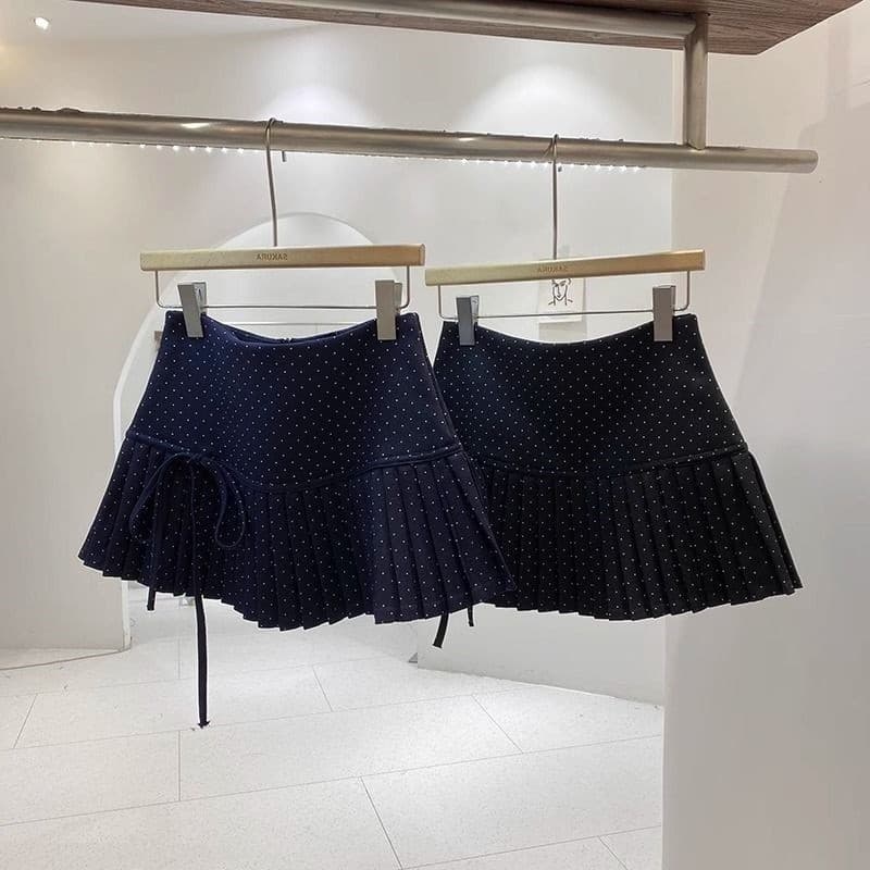 Saia curta plissada feminina primavera novo estilo pequena bolinhas rendas saia vermelha Design a linha saia curta