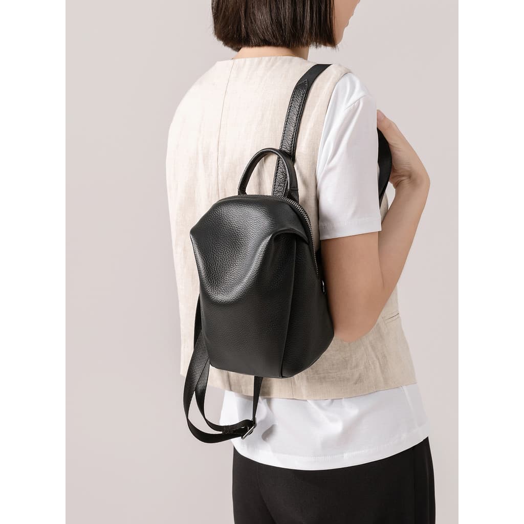 Mini mochila de couro genuíno feminina 2026 novo estilo mochila Popular deste ano leve pequena de alta qualidade primeir