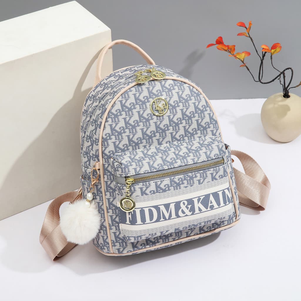Mochila feminina de couro macio All-Match 2026 novo estilo versão coreana bolsa escolar moda grande capacidade pequena m