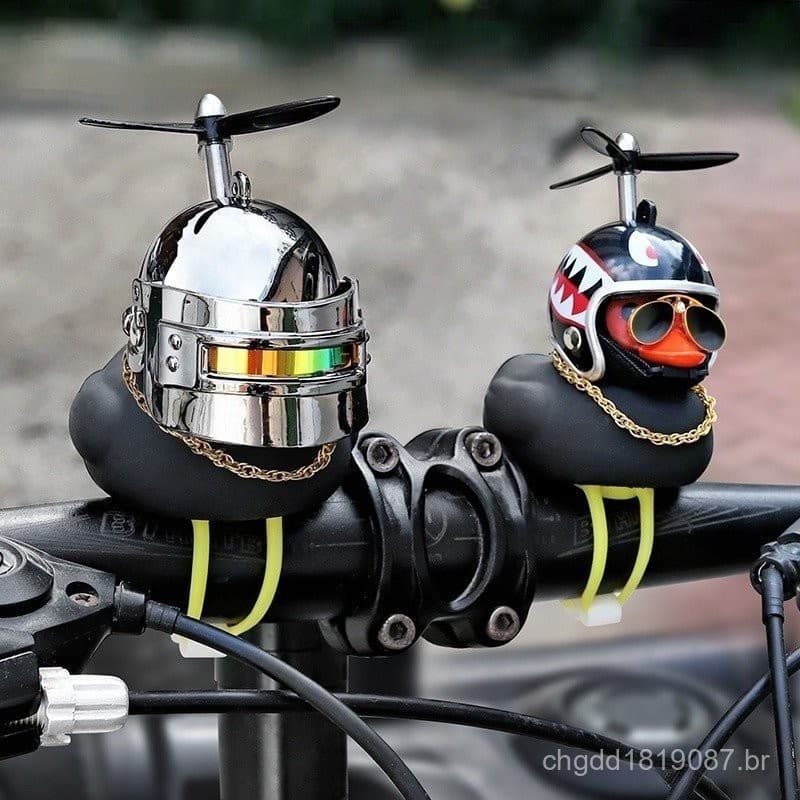Decoração Interna de Carro Black Duck com Hélice de Capacete RJGG