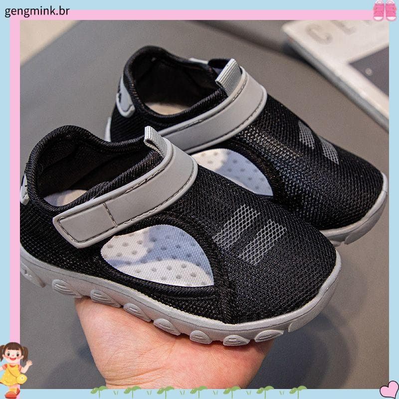 Crianças sandálias de rede 2026 verão novo estilo Baotou sapatos casuais de sola macia meninos sapatos esportivos estuda