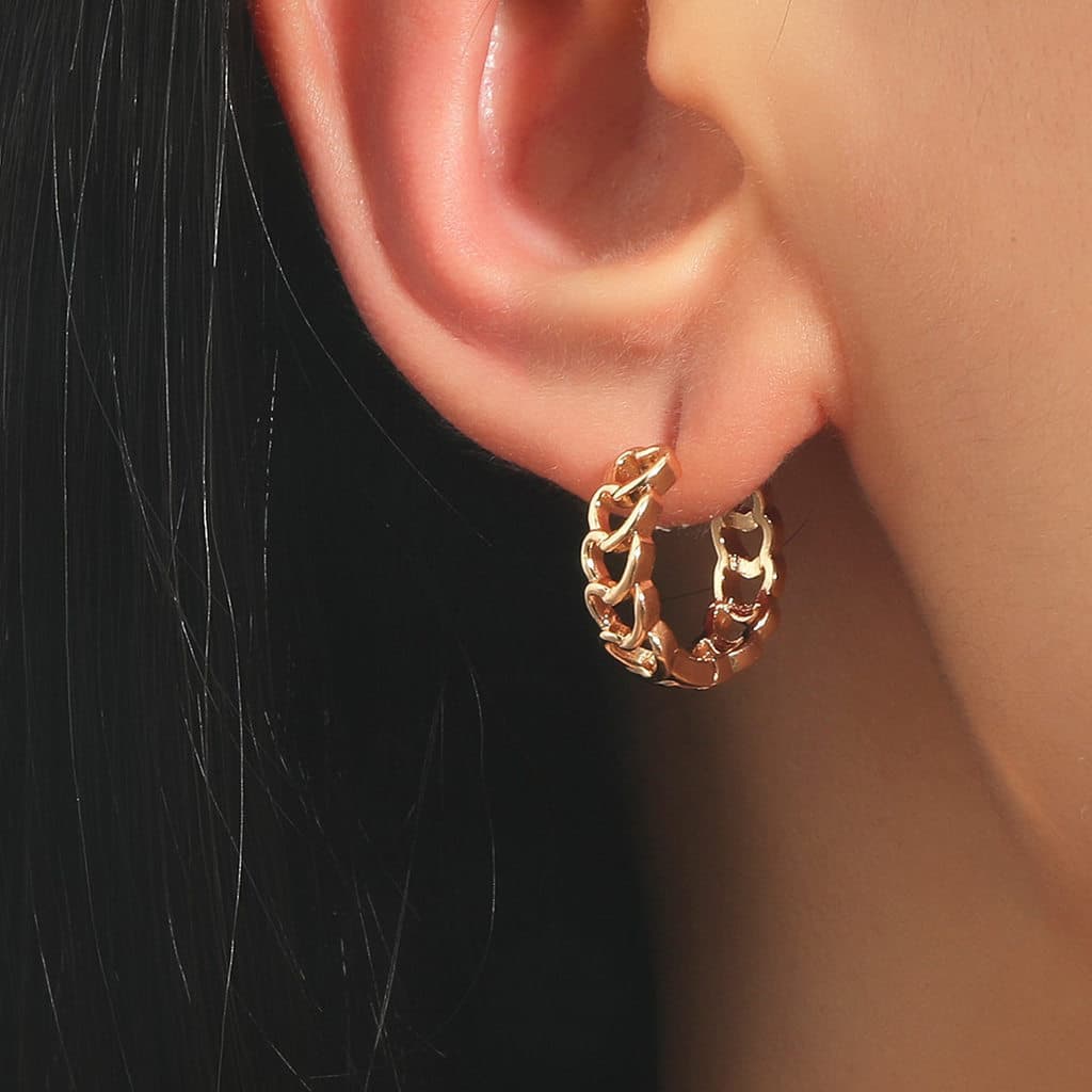 Europeu americano Retro simples brincos geométricos Metal cobre coração oco brincos moda único na moda brincos femininos