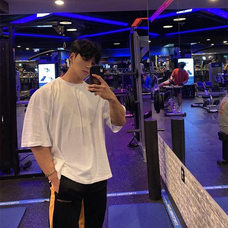 Músculo Fitness de manga curta ins influenciador 2023 equipamentos treinamento basquete Street Wear esportes em torno do
