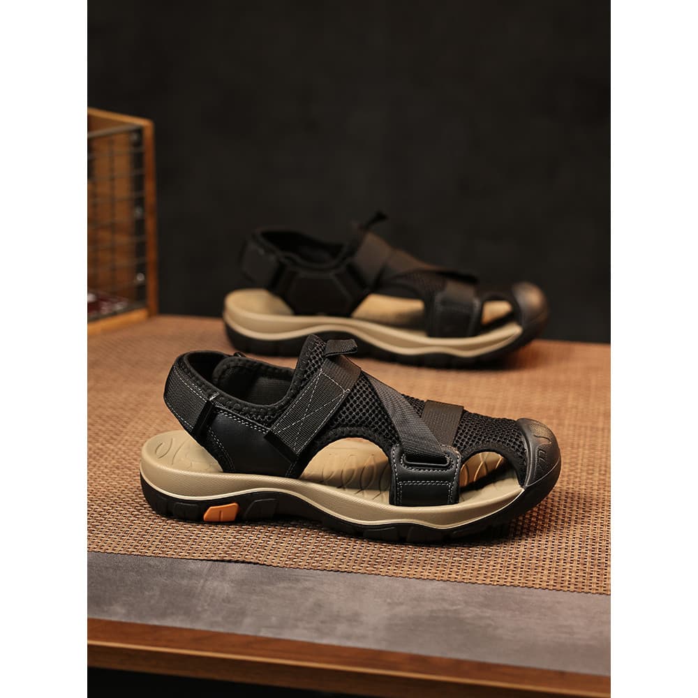 Baotou sandálias masculinas 2026 verão novo estilo antiderrapante desodorante buraco sapatos respirável sola macia ao ar