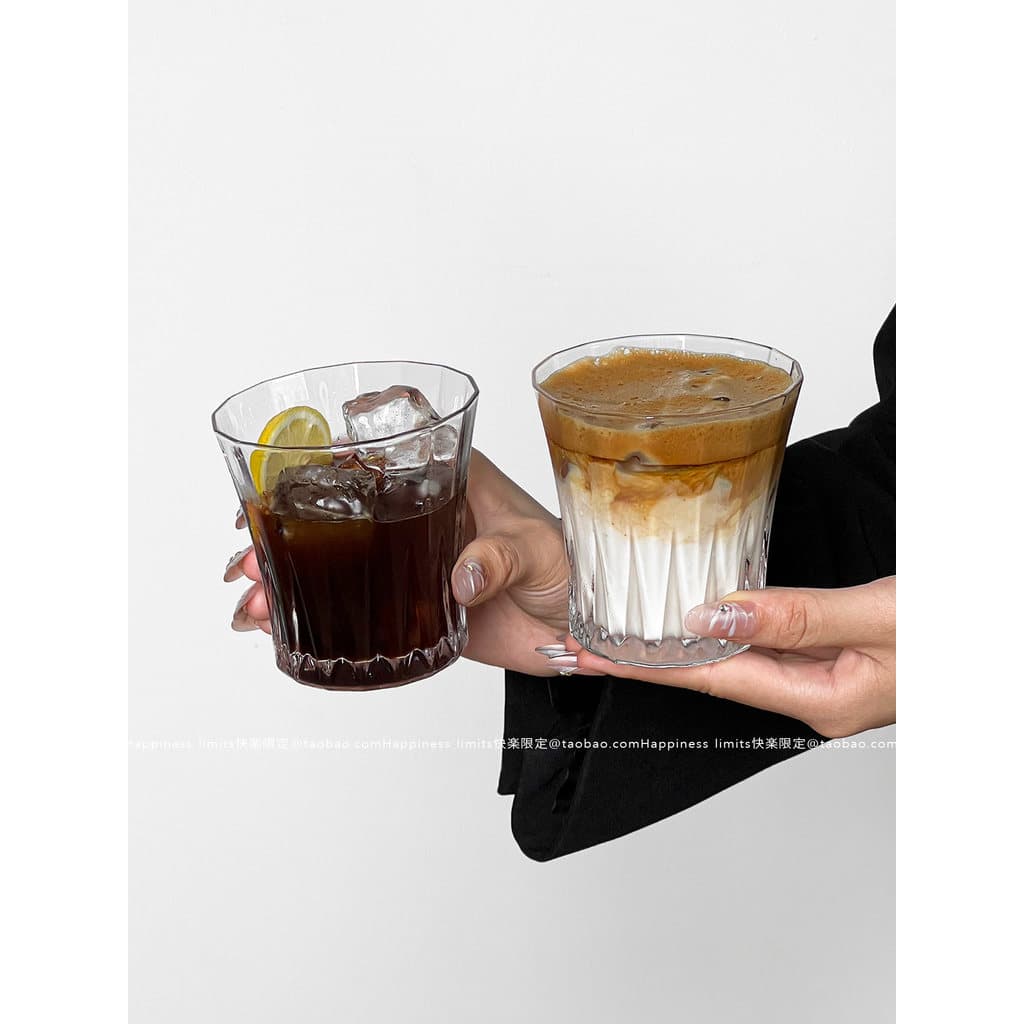 Copo de Vidro Canelado 300ml | Estilo Vintage e Premium para Café, Leite e Bebidas Geladas