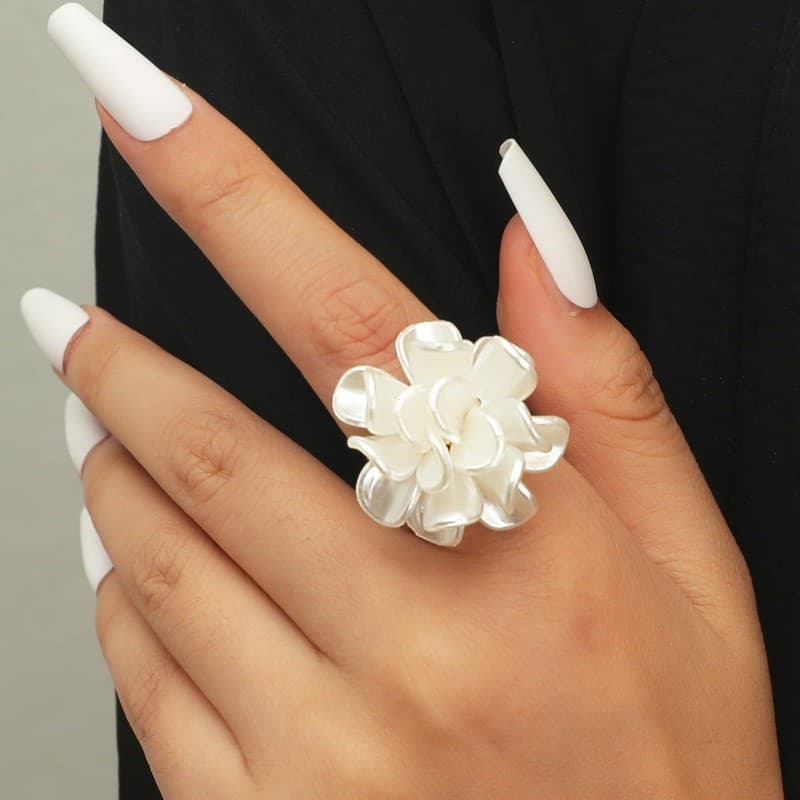 Anel de flor exagerada estilo europeu americano, elegante, elegante, francês, suave, camélia, nicho feminino25091088