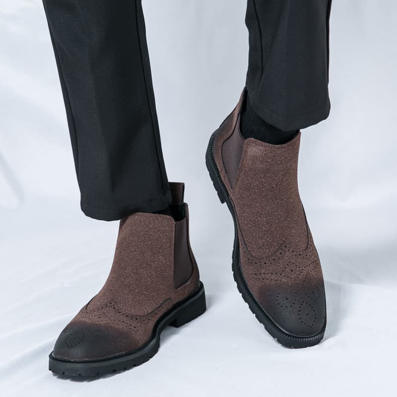 Chelsea botas curtas masculinas estilo britânico sapatos esculpidos de alta qualidade Mid-top camurça dedo do pé quadrad