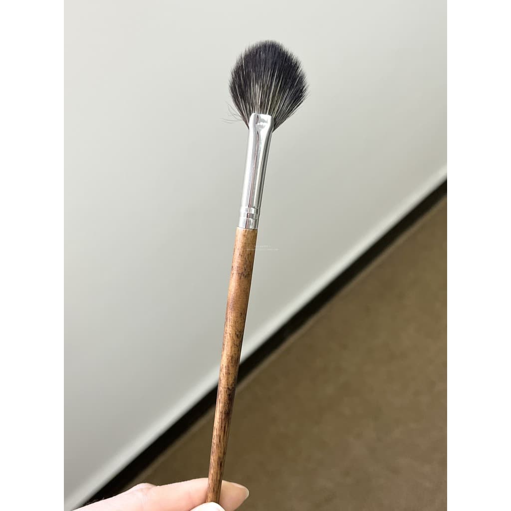 Grande escova de alto brilho em forma de leque, pó restante, cabelo de Animal plano, cabelo macio, Glitter, Blush, capa