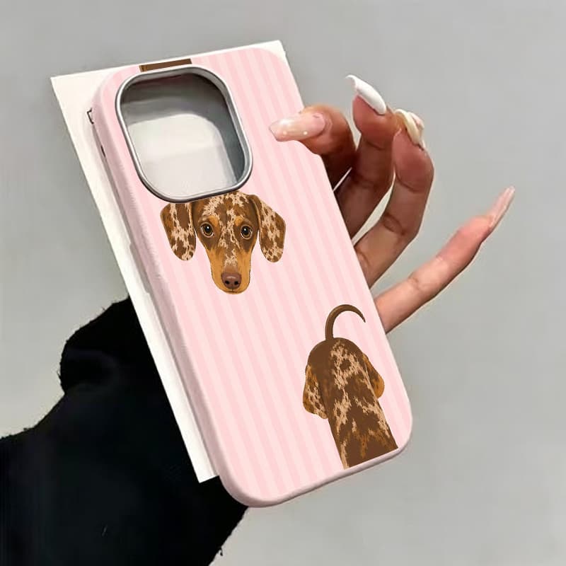 Capinha para iPhone 17/16/15/14/13/12 Pro Max Capa Listrada Rosa com Cachorro Salsicha Manchado Anti-Impacto