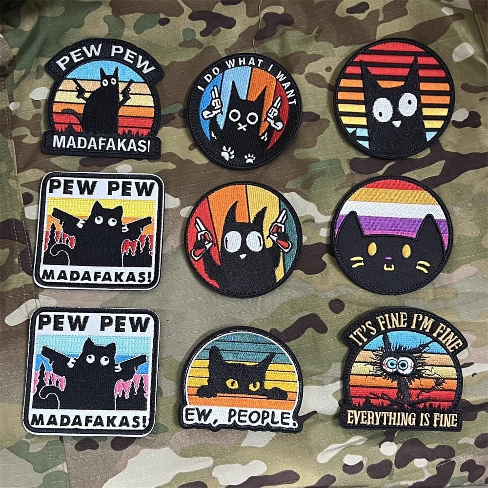 Humor americano pew pew pew vestindo pequeno gato preto tecido marca braçadeira Velcro moral emblema bordado emblema moc