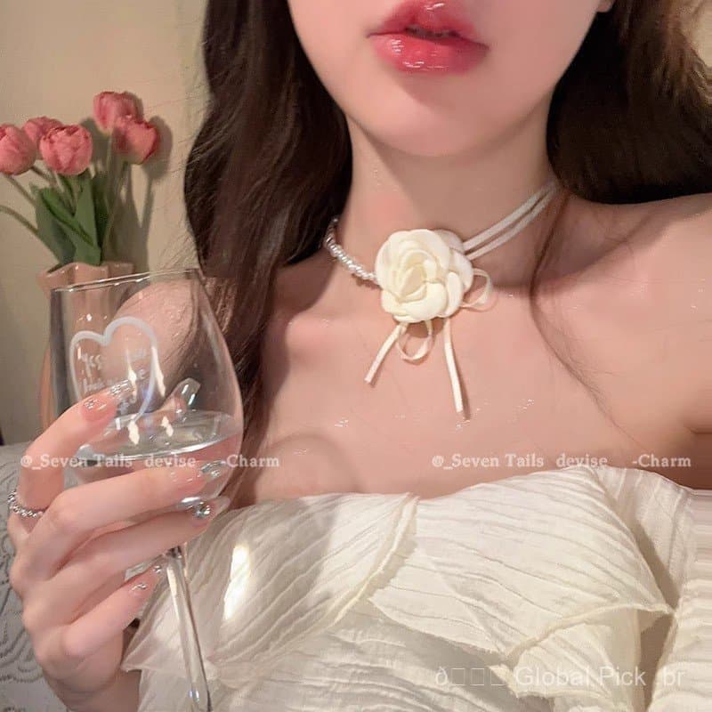 Colar de pérolas com flor de camélia para mulheres, gargantilha de corrente para clavícula, colar floral de luxo leve e