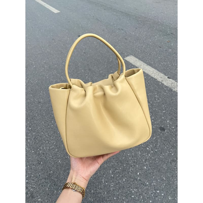 UR novo saco de nuvem de couro macio plissado bolsa feminina nicho High-End axila pedido bolsa de ombro Commuter saco do