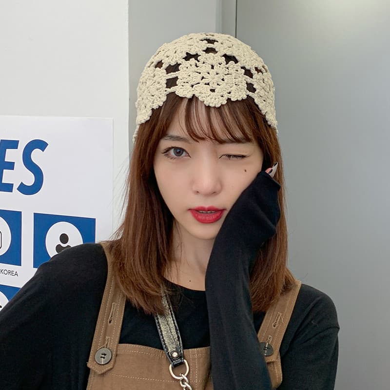 Chapéu feminino outono inverno versão coreana na moda renda oco crochê mão-malha Baotou chapéu de lã de malha Ber