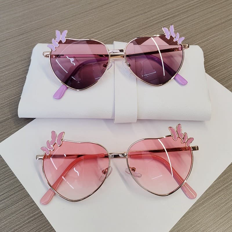 Óculos de sol infantis meninas moda estilo ocidental óculos de sol bonito pequena borboleta amor bebê forma côncava foto