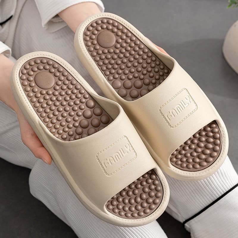 Chinelos masculinos verão 2024 novo estilo banho banheiro antiderrapante casal sandálias casa massagem Flip-Flops femini