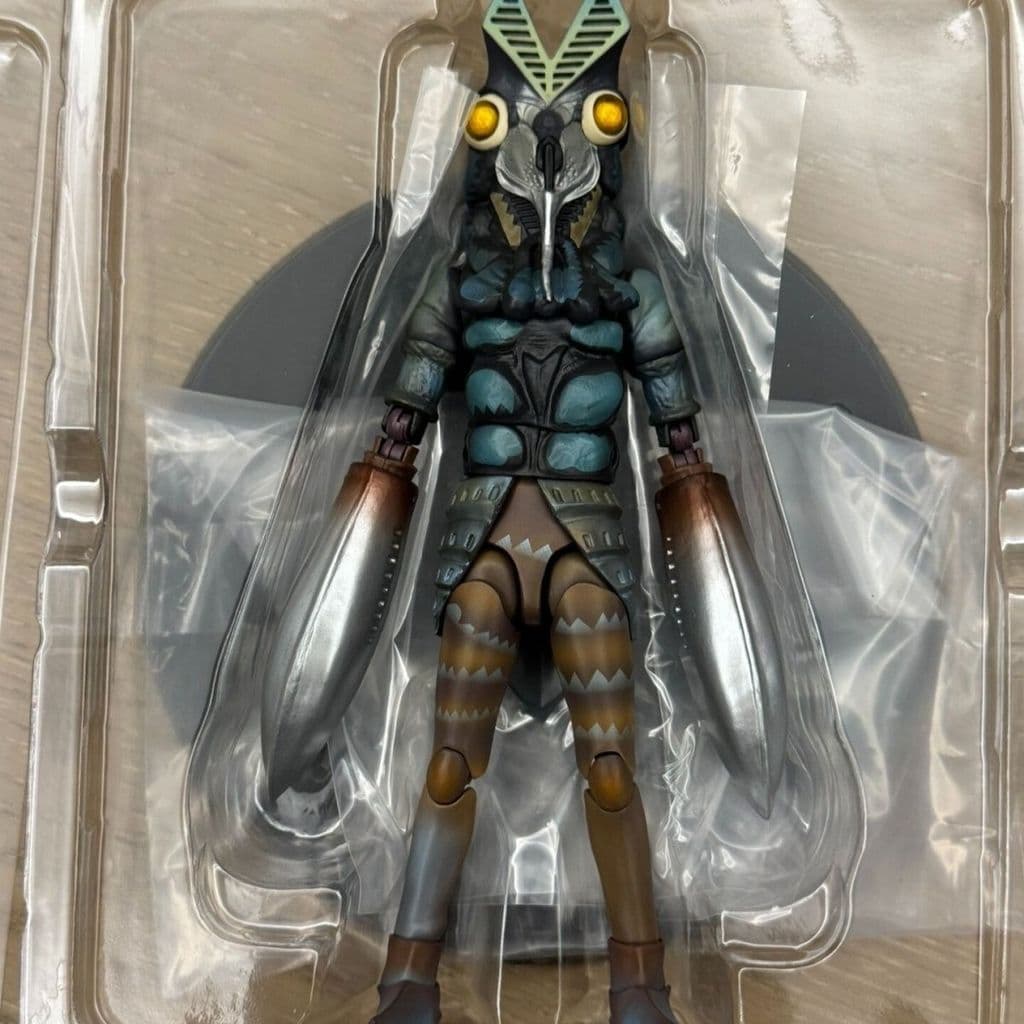Ko versão reparada SHF Baltan Starman Tiro o Universo Invader Ninja Reimpressão com plataforma pode ser prática