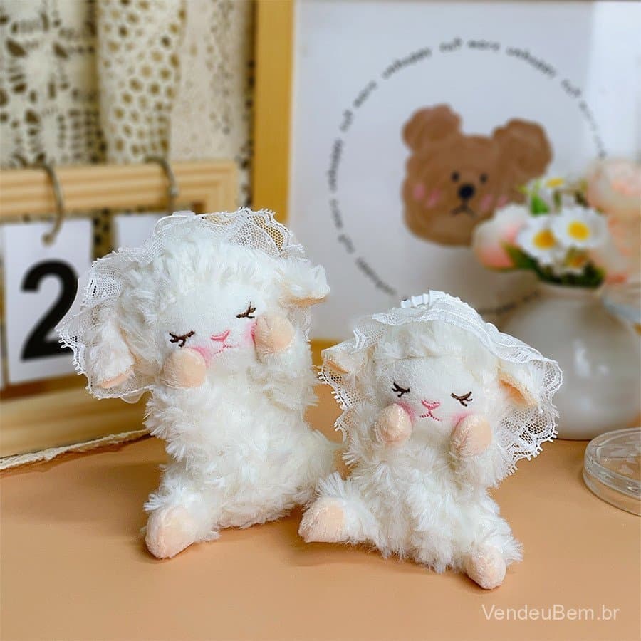 Chaveiro de Pelúcia em Forma de Ovelhinha de Desenho Animado, Brinquedo Fofo e Adorável para Enfeitar Bolsas