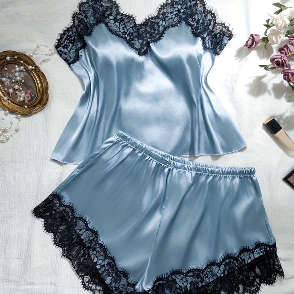 Elegante pijama feminino de seda, conjunto de duas peças em tamanho grande, composto por camisola e shorts, cor sólida c