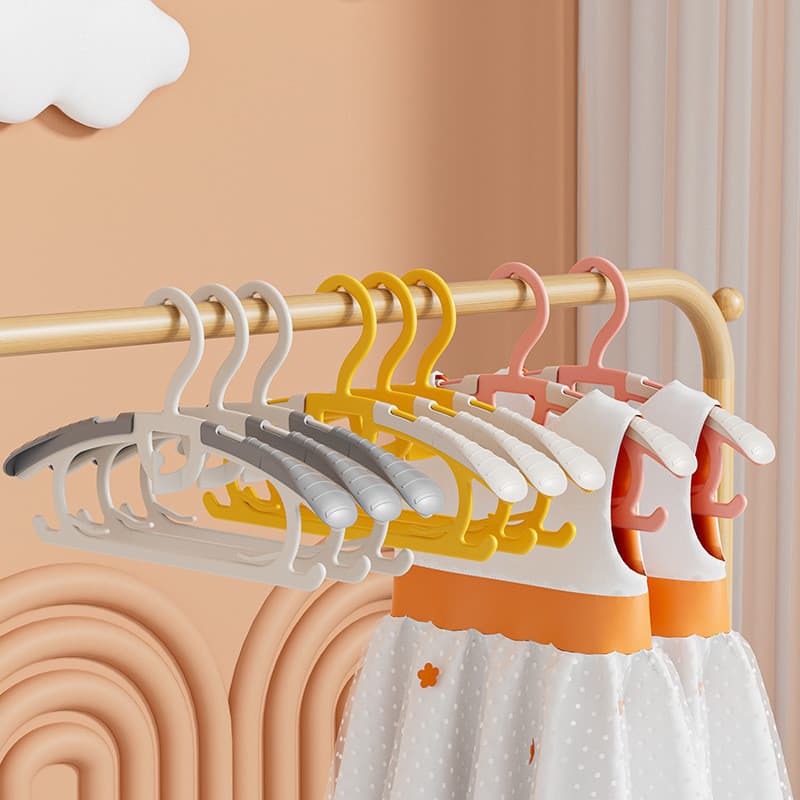 [Novo produto] cabide infantil retrátil doméstico bebê antiderrapante cabide de roupas cabide de ombro largo Rack