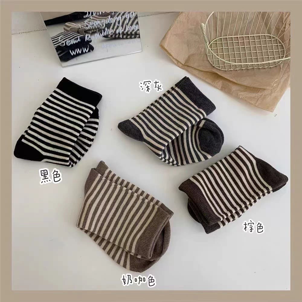 Meias listradas femininas estilo primavera outono tamanho único estilo Regular meias tubo médio ins na moda puro algodão