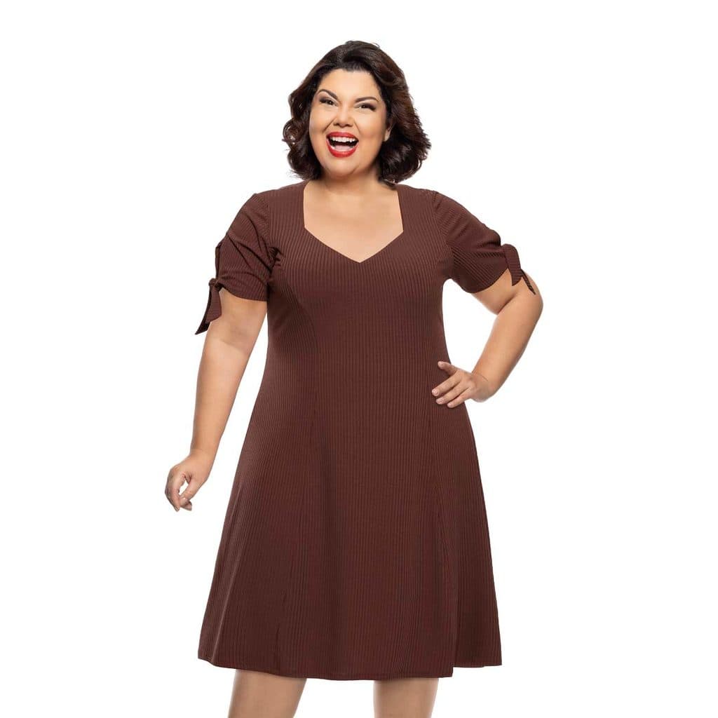 Vestido Clássico e Mangas com Amarração – Moda Plus Size