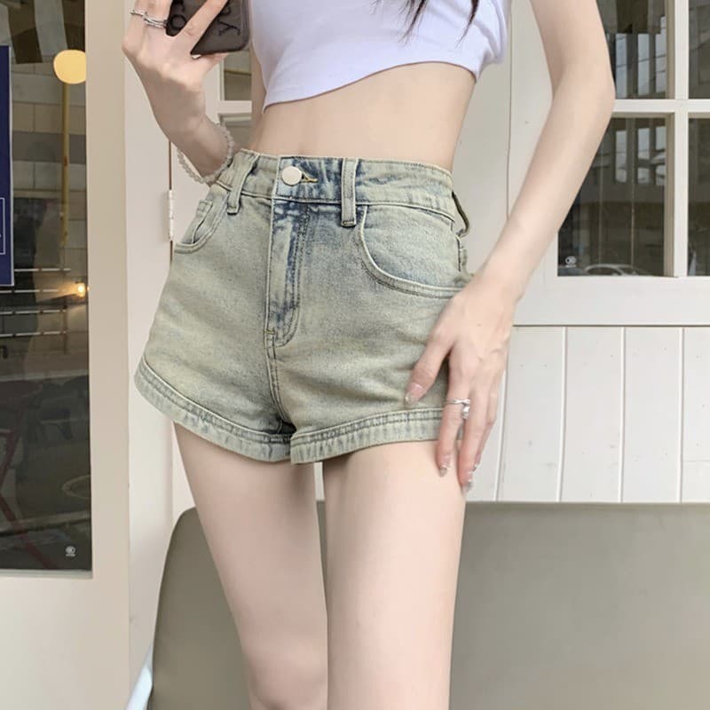 Shorts jeans femininos, estilo de verão, cor amarelo-lama, cintura alta, modeladores, corte reto, que realçam o quadril,