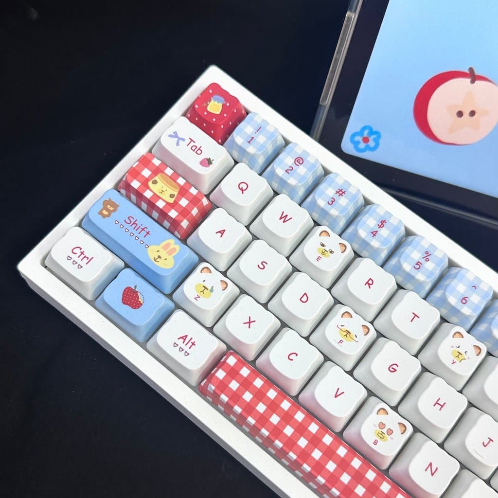 Sea Salt Berry Bear Keycap PDA Profile 97 Teclas Sublimação De Tinta De Cinco Lados Kawaii Sweety Cartoon Head Mecânico