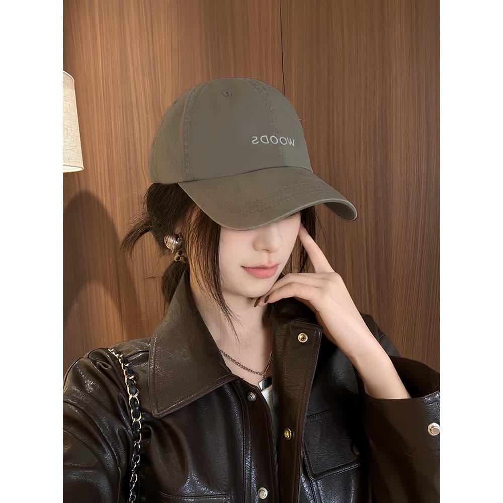 Qin Lan mesmo estilo carta bordado chapéu de beisebol feminino novo estilo elegante All-Match rosto grande mostrando ros