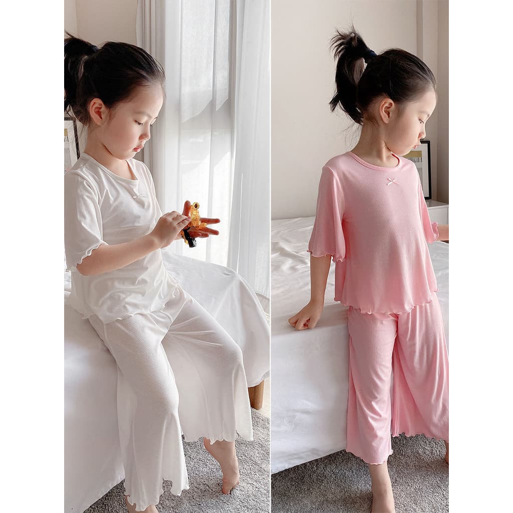 2026 pijamas de bebê meninas terno de seda gelo estilo fino roupas de casa das crianças verão médio pequeno crianças rou