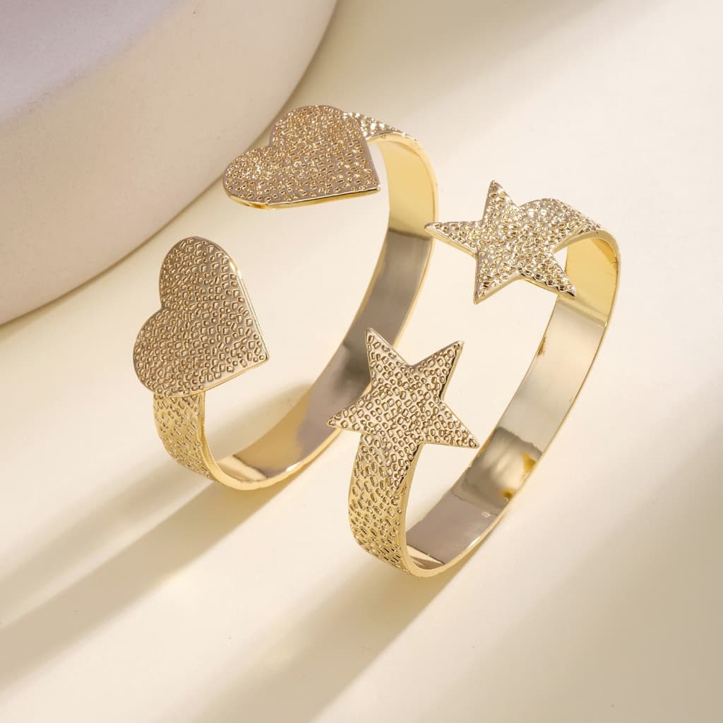 Pulseira Vintage Dourada Com Estrela E Coração Aberta , Ajustável Textura Martelada , Joias Modernas Para Uso Diário Men