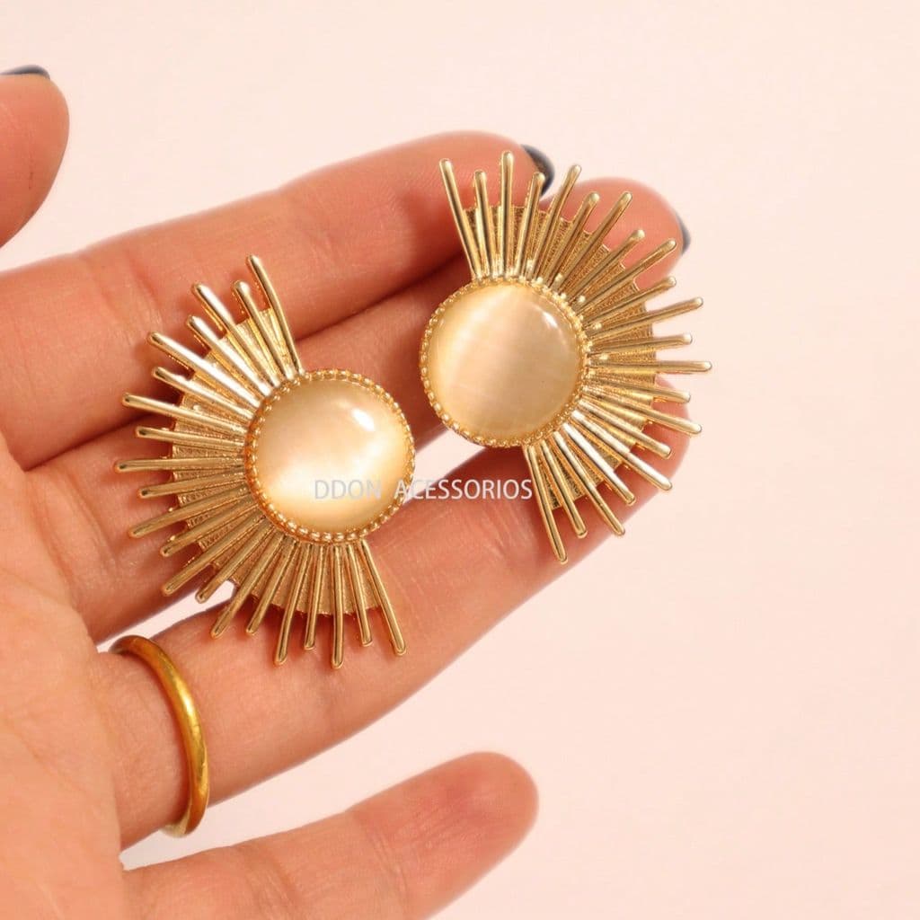 Brinco Feminino Sol Dourado Olho de Gato Elegante Vintage Festa Casamento Moda Coreana Luxo