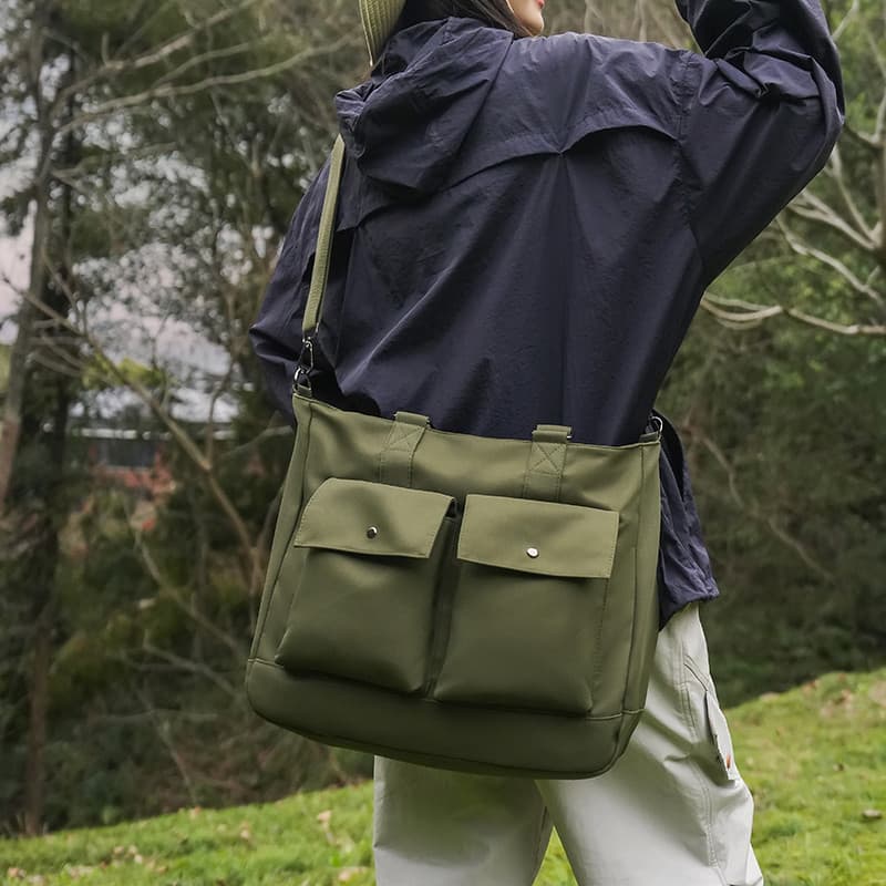 Novo leve passeio na moda montanhismo saco do mensageiro japonês saco de viagem de curta distância simples Multi-bolso C
