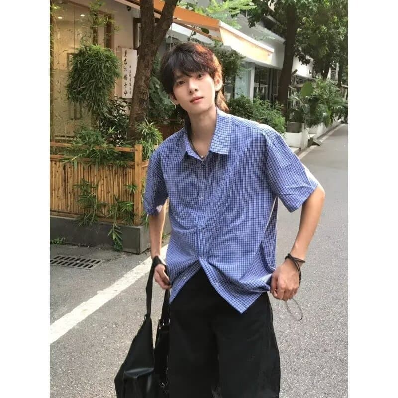 2026 camisa retrô masculina roupas de verão estilo Hong Kong estudante solto nicho Design divertido novo estilo masculin