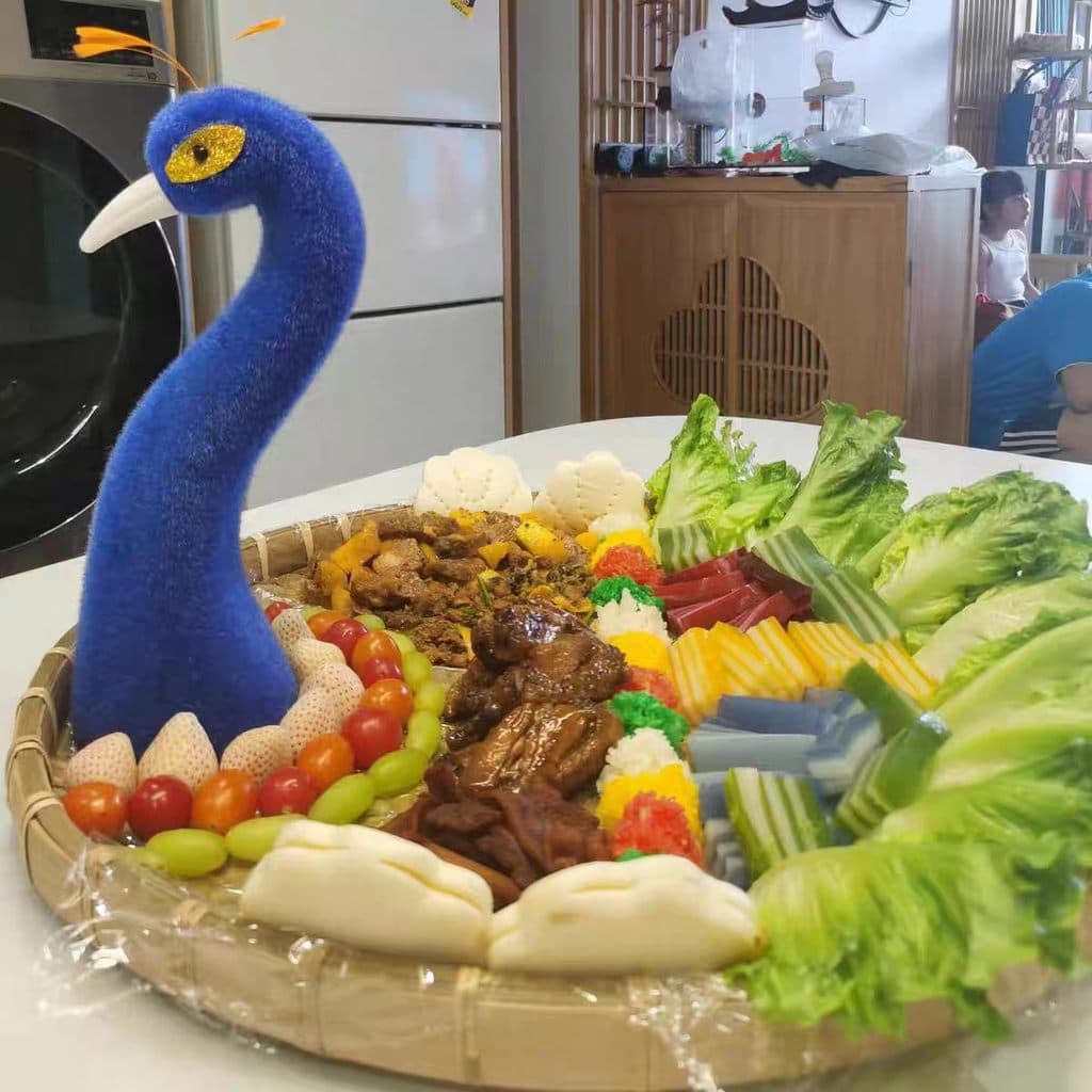 March Sandustpan arroz glutinoso cabeça de pavão placa de balanço reunindo simulação cabeça de pavão ornamentos de casam