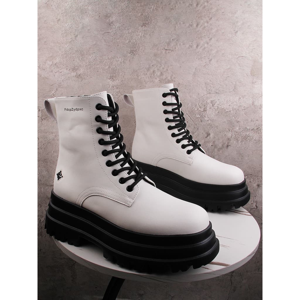 2025 novo estilo de sola grossa branco Martin botas masculinas estilo britânico rendas botas altas aumento interno All-M
