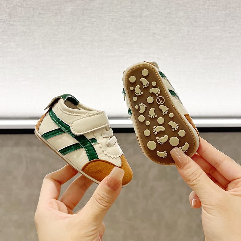 Primavera outono novo estilo sapatos de bebê 3-56-dezembro bebê sapatos casuais 0-1 anos de idade cor combinando respirá