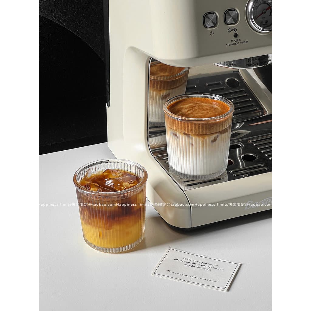 Copos de Vidro com Listras Verticais 400ml – Elegante para Café Gelado, Sucos, Leite e Bebidas Quentes/Frias