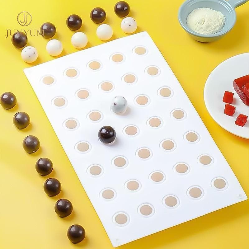 Junyuem Macio Grau Alimentício Mini Bola Redonda Moldes De Silicone 35 Cavidades Não-Sti Para Decoração De Bolo De Choco