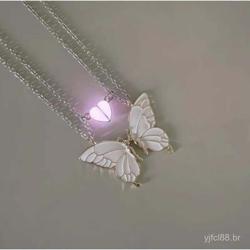 Colar Criativo com Pingente de Borboleta, Colar Magnético Luminoso em Forma de Coração, Joia de Amizade