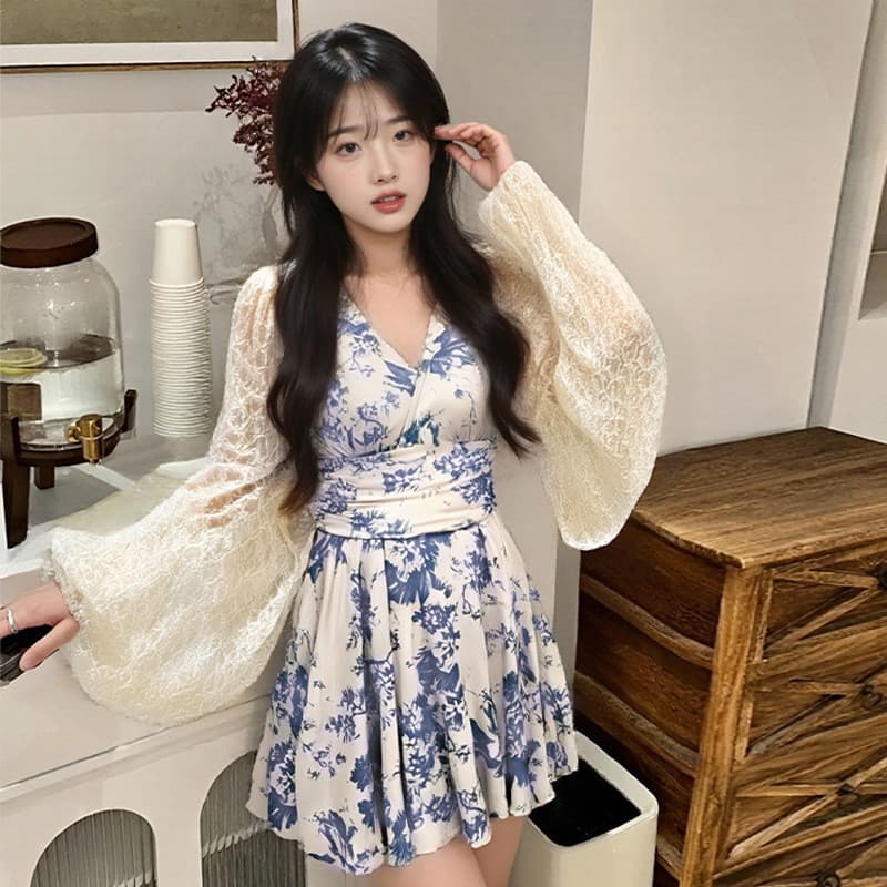 Maiô feminino 2026 novo estilo maiô de uma peça com blusa tinta azul impresso High-End beira-mar férias maiô atacado