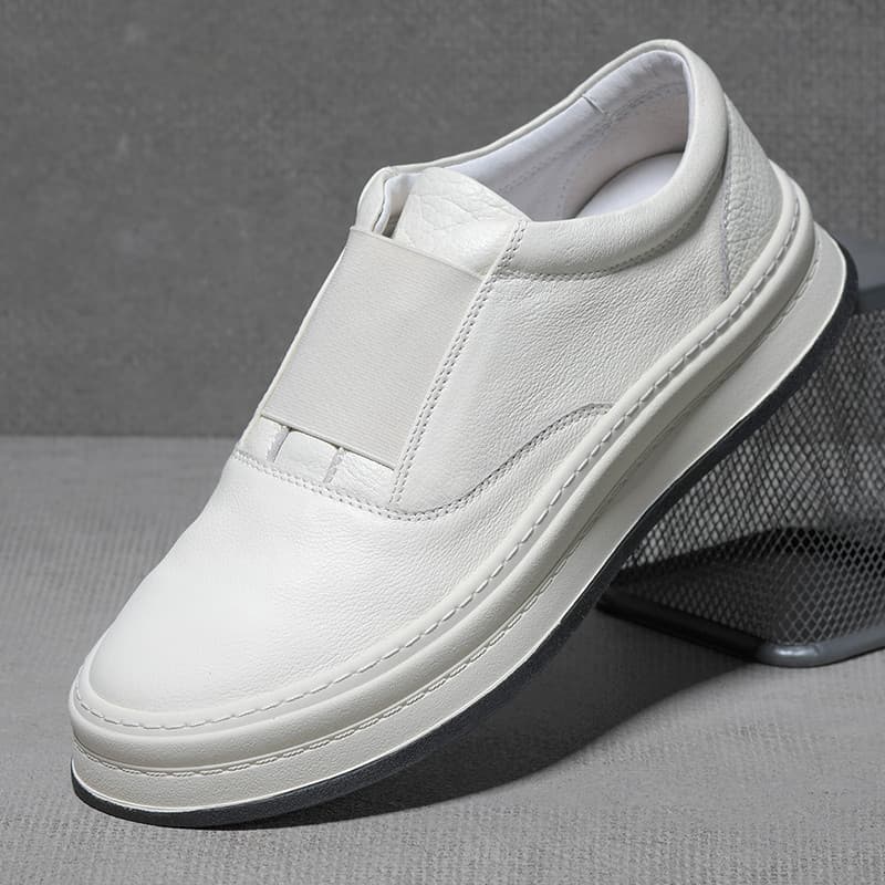 Novos sapatos brancos de sola grossa sapatos masculinos de couro genuíno respirável All-Match na moda esportes casuais t