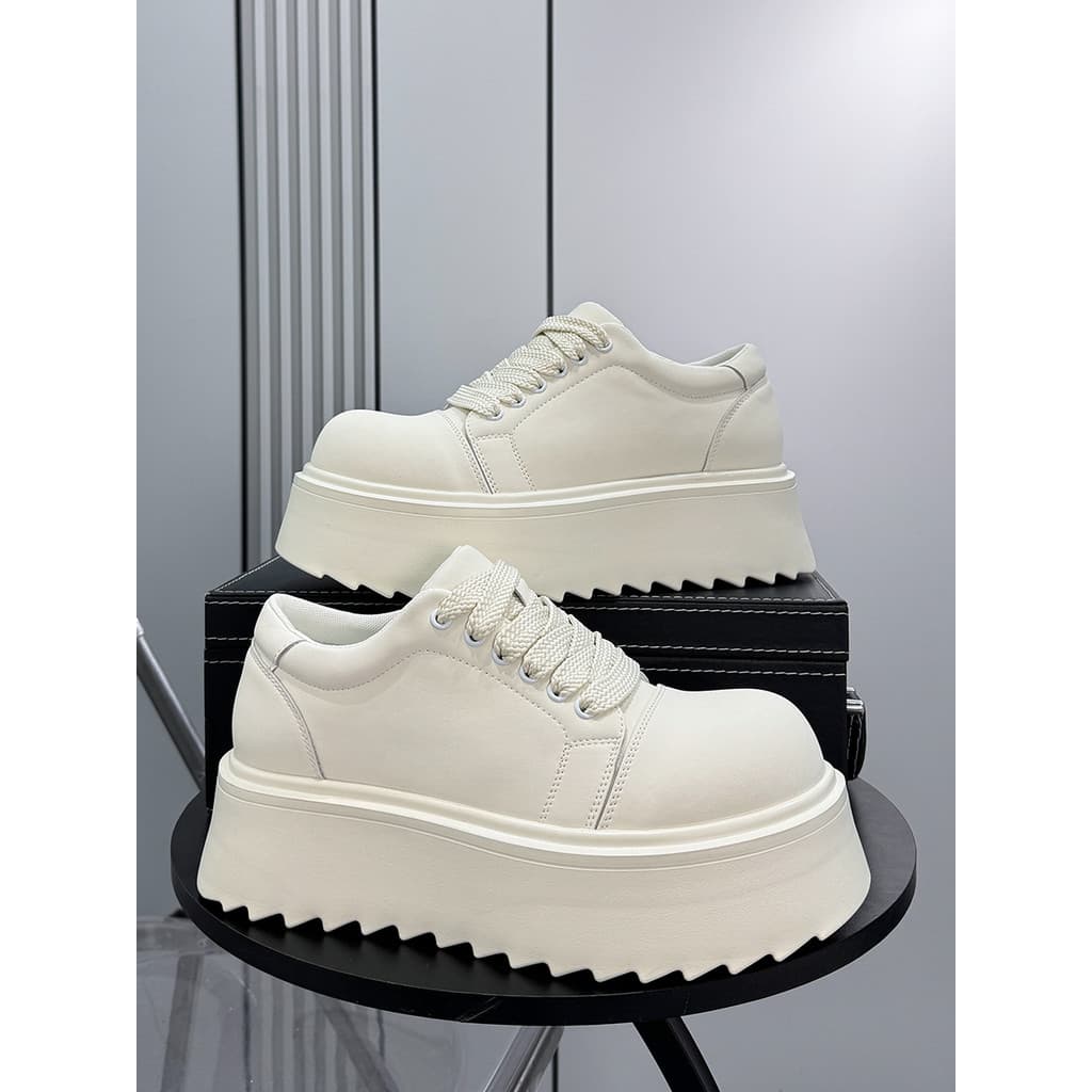 Sapatos de plataforma masculinos 2026 novo estilo Super quente de sola grossa dedo do pé grande Derby sapatos masculinos