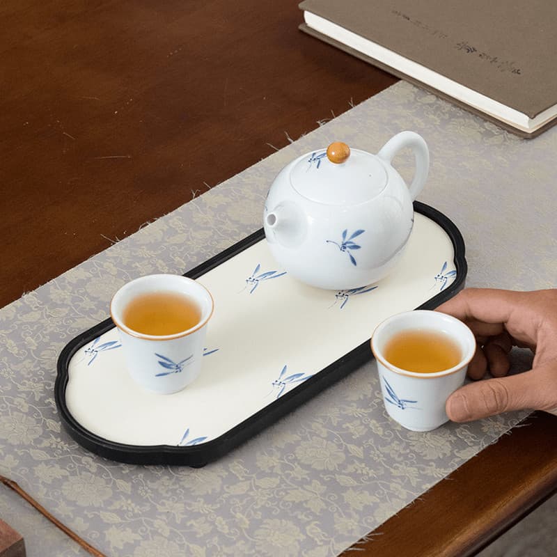 Conjunto de chá Kung Fu de cerâmica, duas xícaras e bandeja de chá Conjunto de chá tradicional chinês