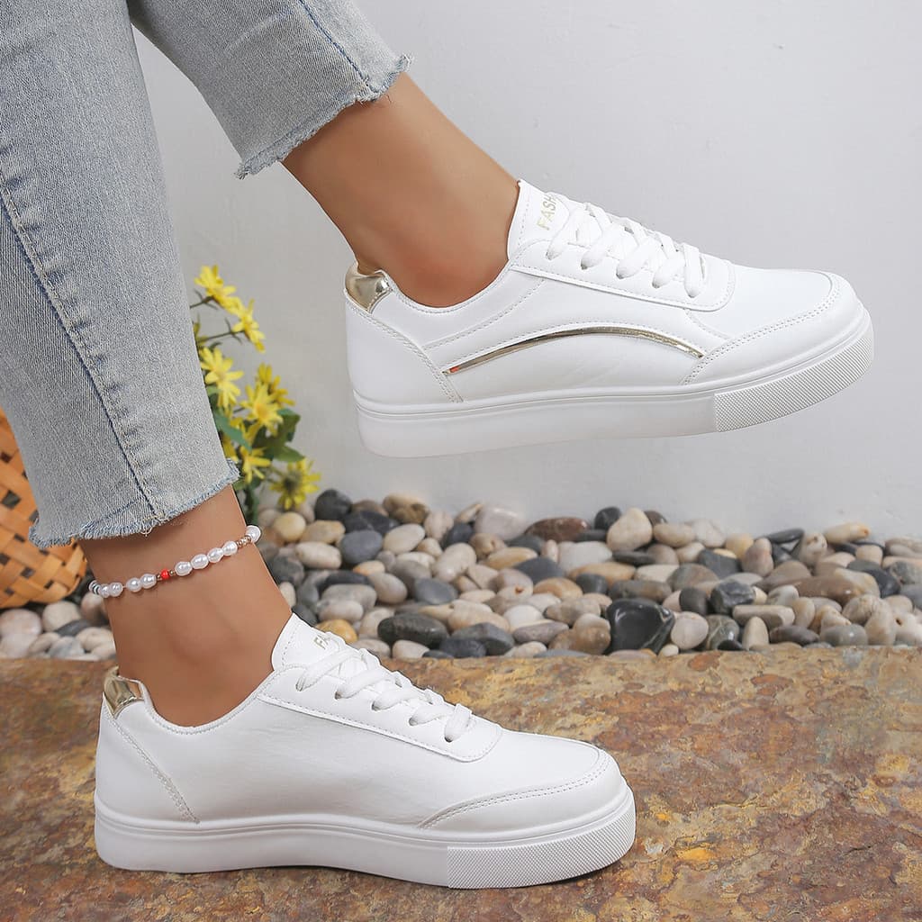 Sapatos brancos planos de tamanho grande femininos tênis leves de sola macia