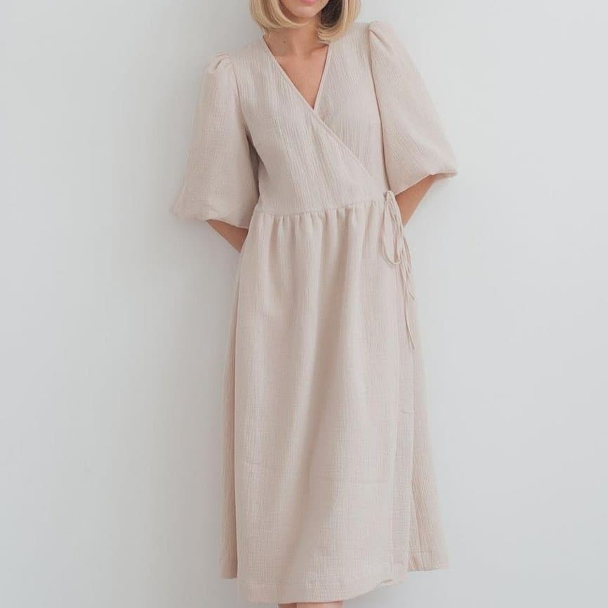 Vestido longo feminino de cor sólida, doce e elegante, em estilo francês, com decote em V, mangas curtas bufantes e deta