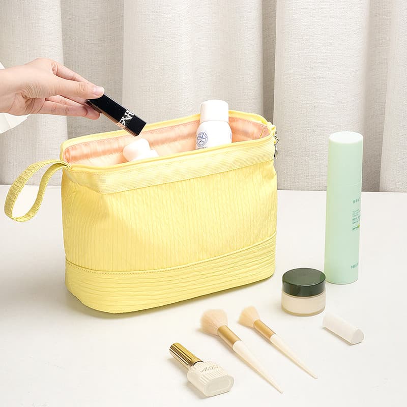 Bolsa cosmética feminina 2025 novo estilo portátil passeio viagem grande capacidade high-end cosméticos
