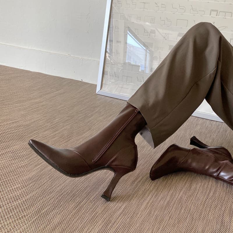 Novas Botas de Salto Alto para a Primavera, Estilo Coreano, Botas Slim de Celebridade da Internet, Bico Fino, Salto Fino