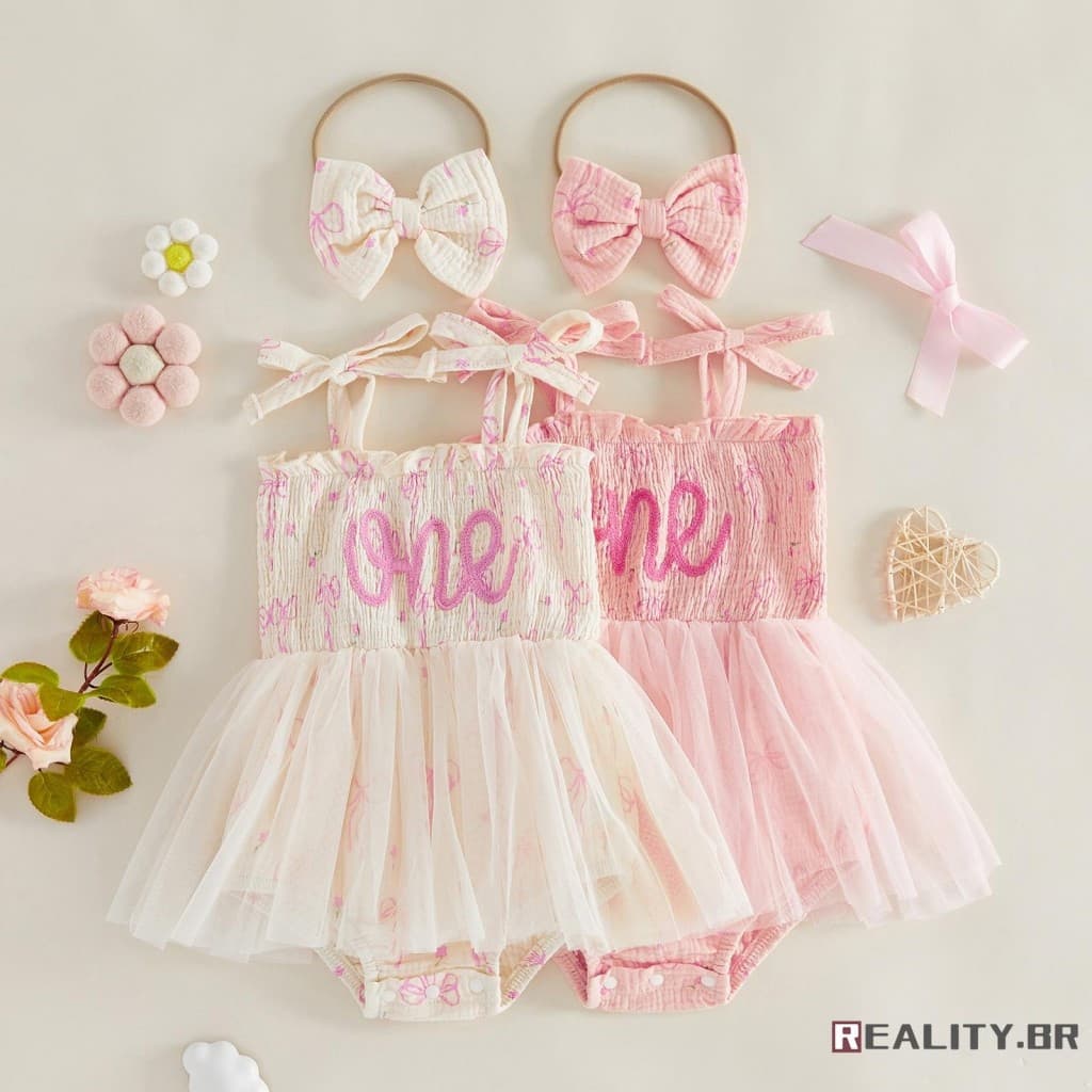 Vestido Macacão para Bebê Menina RL com Bordado de Letras Adorável, Sem Mangas, Decote Quadrado, Vestido de Tule e Faixa